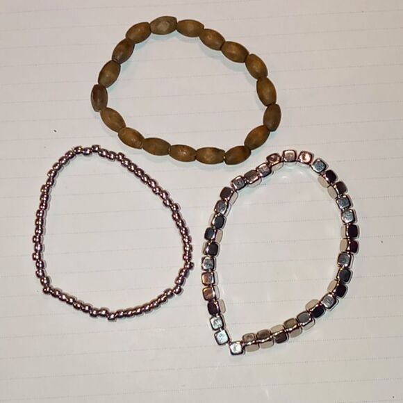 3 bracelets - Picture 1 of 4